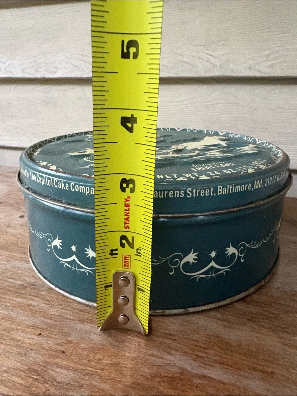 VTG Shirley Jean Fruit Cake tin manufactured by the Capitol Cake Company